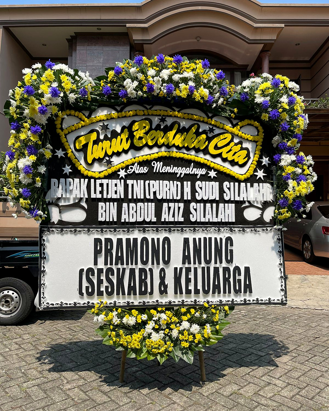 Condolence Flower Board