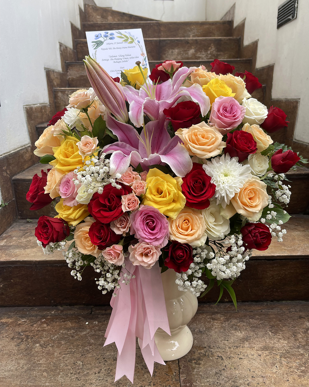 Luxury Lily Rose Arrangement